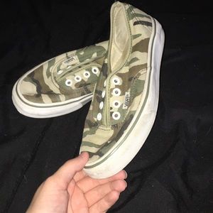 CLASSIC CAMO VANS